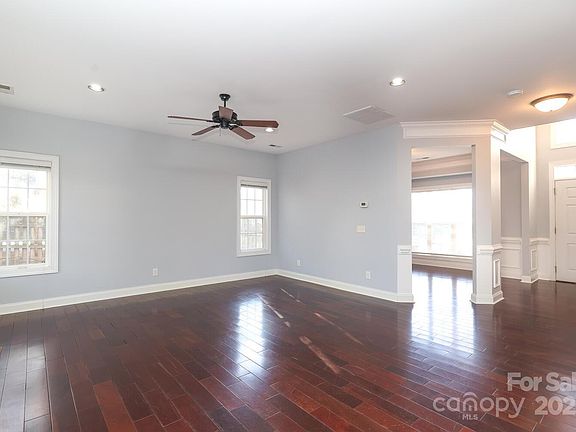 4th image of 10513 Orchid Hill Ln