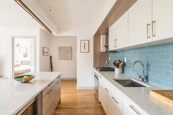Sold by Compass | media 6