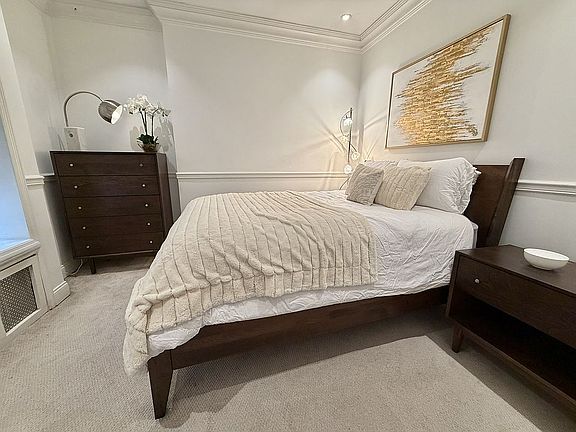 5th image of 32 W 40th St APT 4S