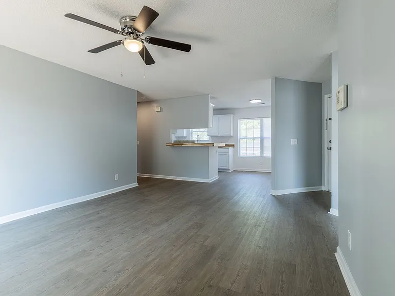 120 Harbison Dr — Photo 4