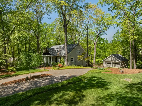 111 River Point Rd, Signal Mountain, TN 37377