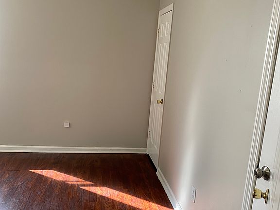 5th image of 6030 Etzel Ave