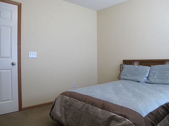 4th image of 4951 Emmit Dr N Unit 1