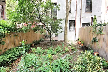 Rented by JK Dansar Corp