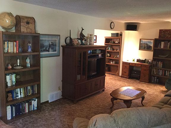 5th image of 18325 Everglade Dr NE