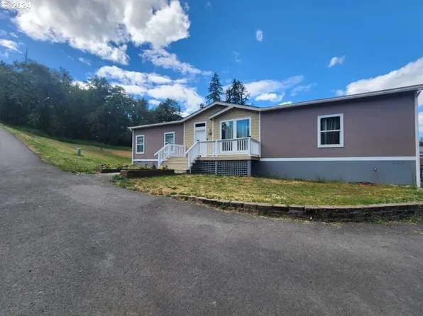 1088 Mountain View Dr, Sutherlin, OR 97479