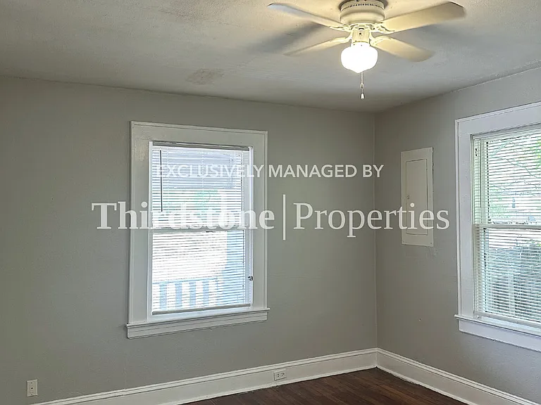 961 Dorchester St — Photo 13