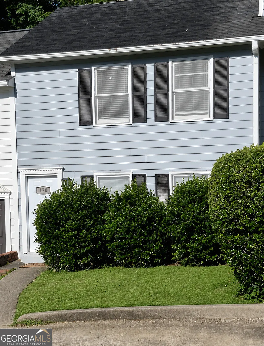 2 bed, 1.5 bath, 1136 sqft, $1,380 — Photo 1