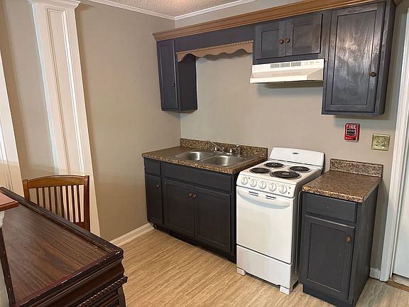 2nd image of 407 W Moore St #2