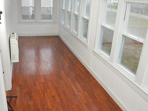 5th image of 108 Bunnell Ave