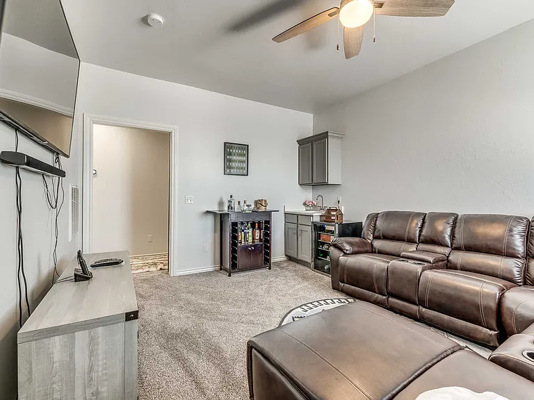 12925 Black Hills Dr — Photo 21