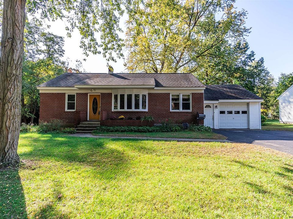 1st image of 12 Jane Dr