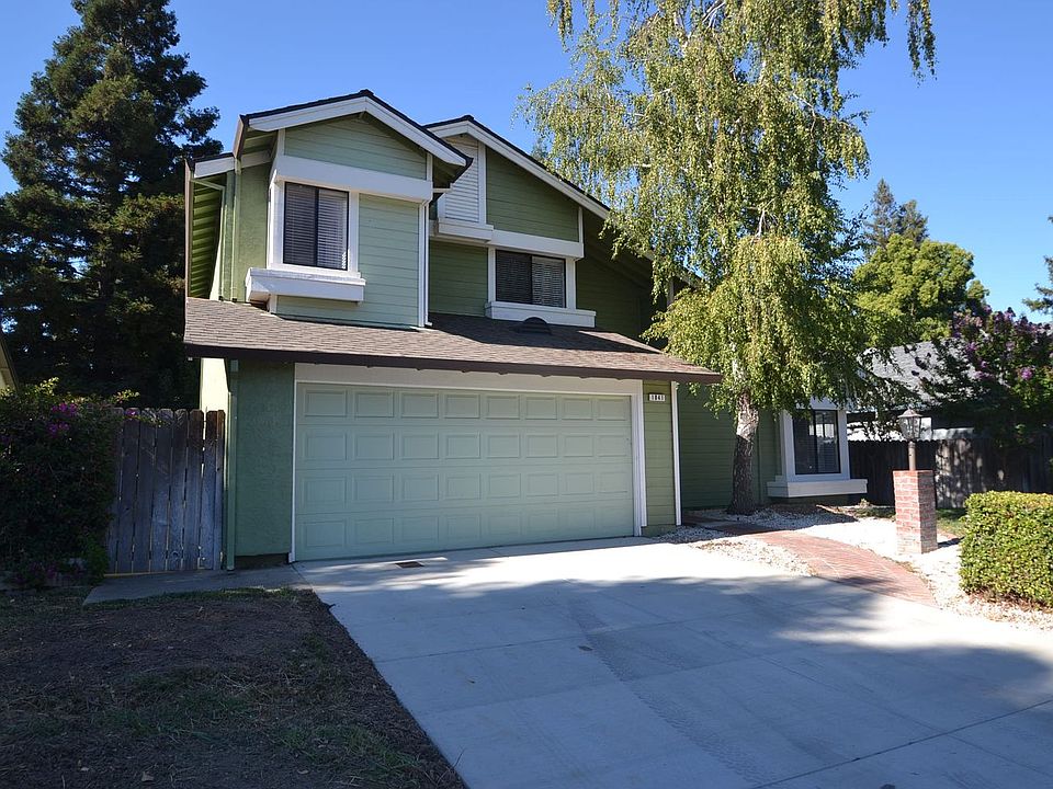 1st image of 1841 Pebblewood Dr