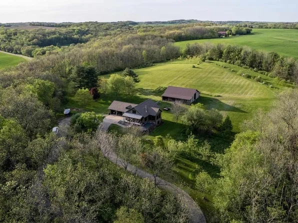 8014 West Hill Point ROAD, Cross Plains, WI 53528