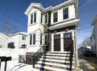 581 W Caswell Ave, Staten Island, NY 10314