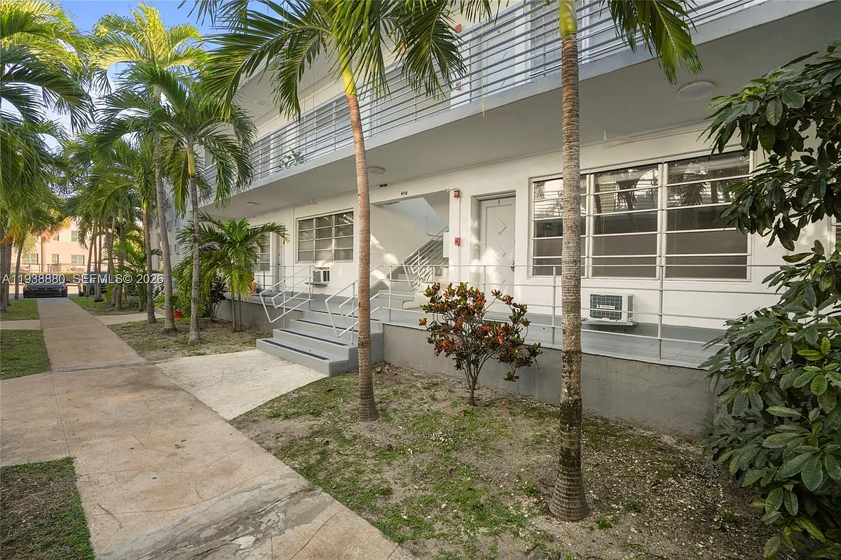 Building Photo - 4172 N Chase Ave #3