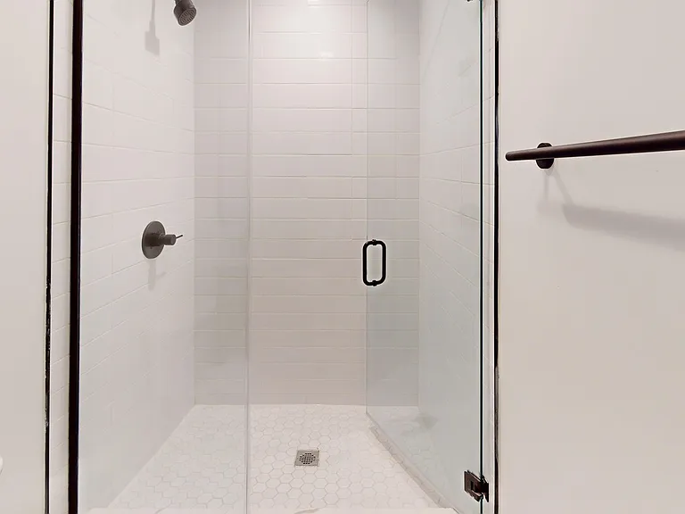 2401 N Kedzie Blvd #2S — Photo 4