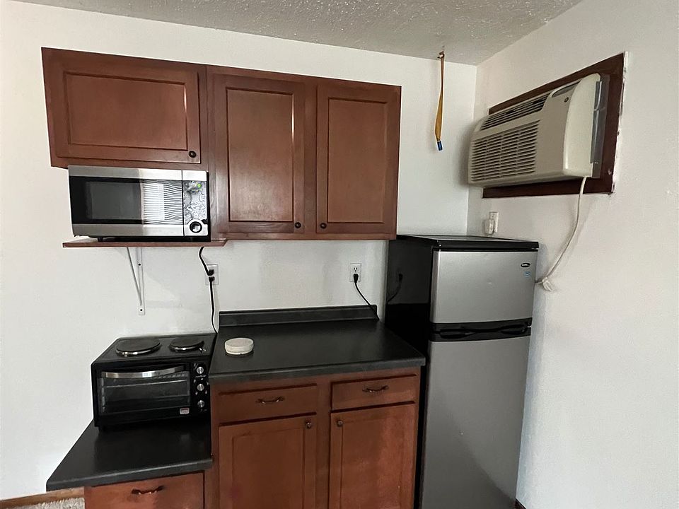 Kitchenette-close