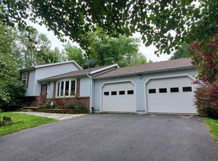 3 Wineberry Dr, Shrewsbury, PA 17361