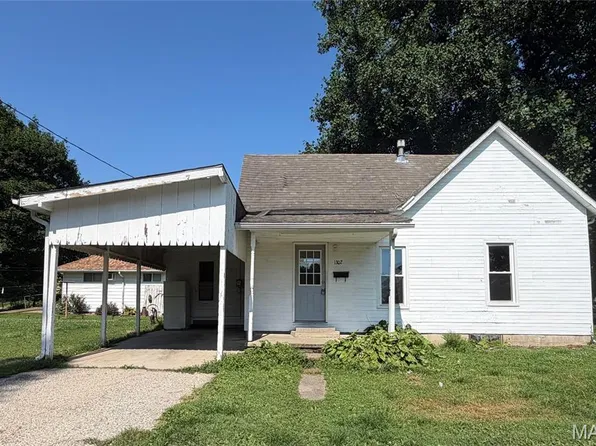 1302 W Edwards St, Vandalia, IL 62471