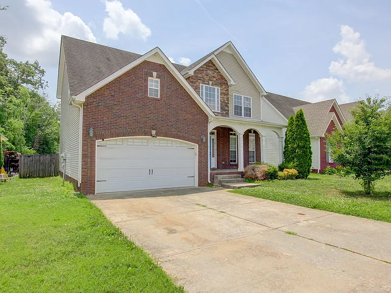 716 Cavalier Dr — Photo 71
