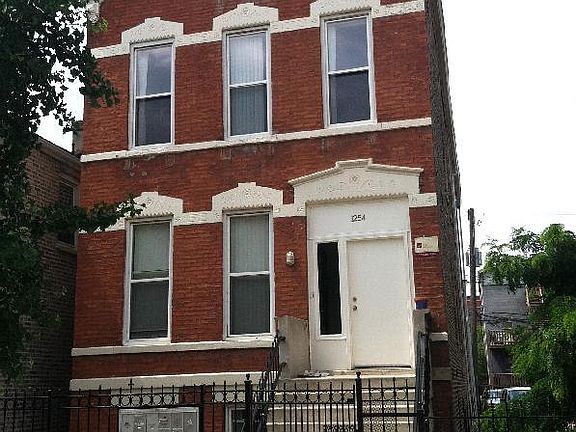 3rd image of 1254 N Greenview Avenue # Second Floor