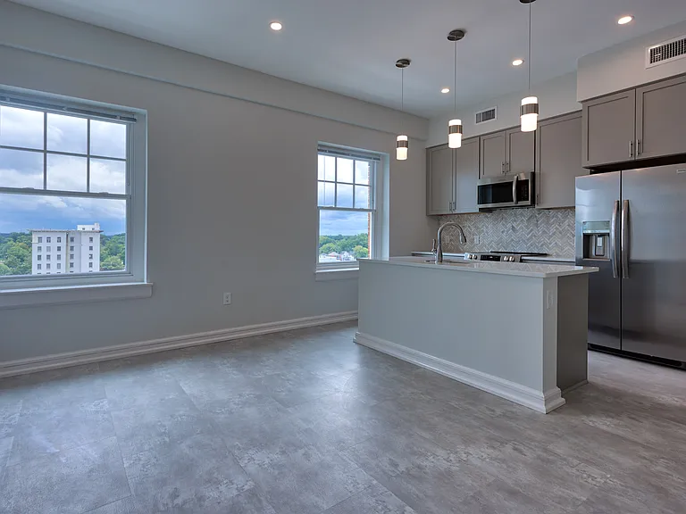 The Elliott Apartments — Photo 32