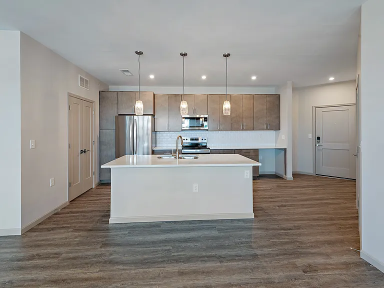19Nineteen Promenade — Photo 120