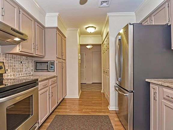 5th image of 27 Rainbow Pond Dr APT D1