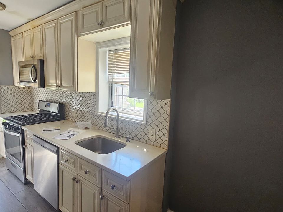 1st image of 218 Princeton St #1