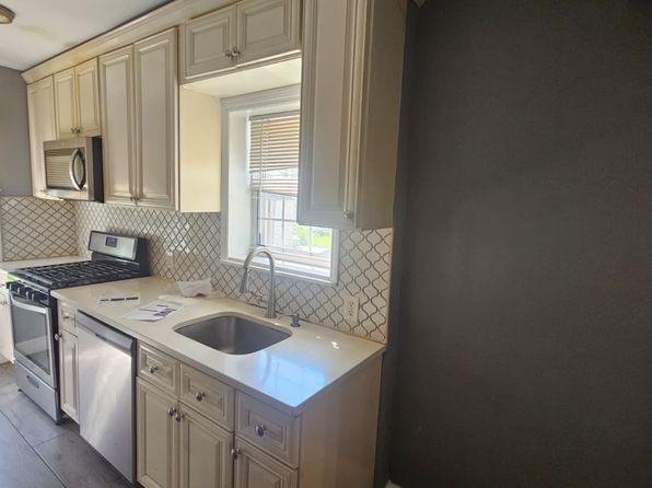 218 Princeton St #1