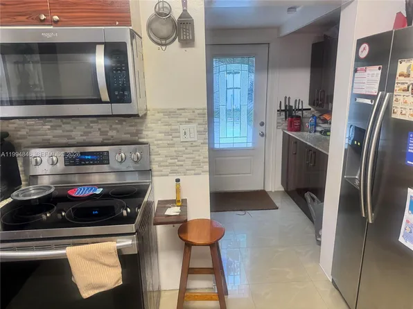1261 NE 209th Ter #1, Miami, FL 33179