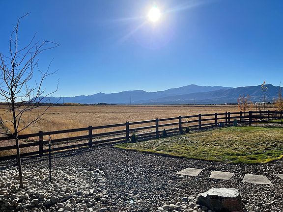 Gorgeous views of Pikes Peak from deck and backyard