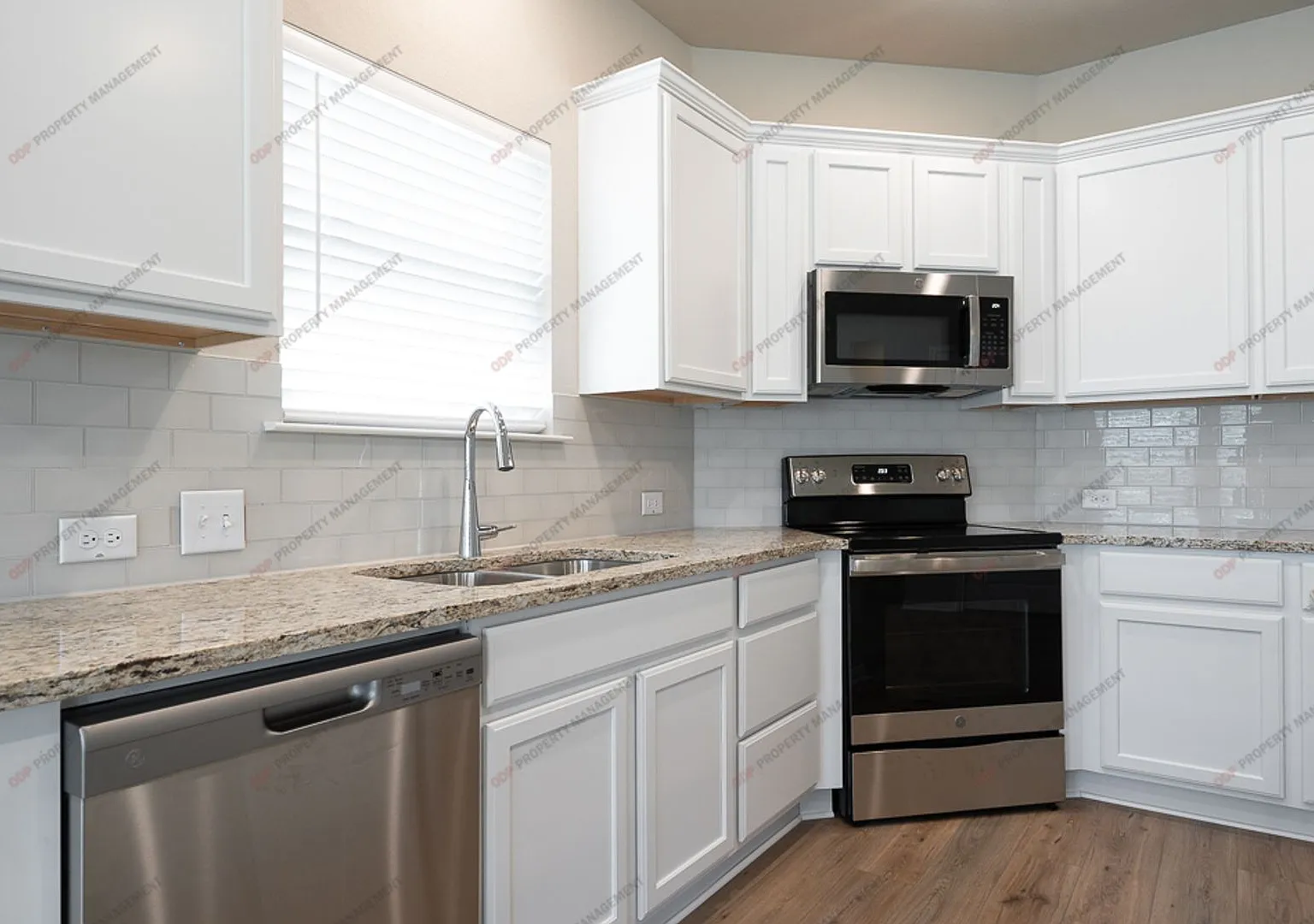 Available now! 4-Bedroom Home in Temple Fridge Included! — Photo 4