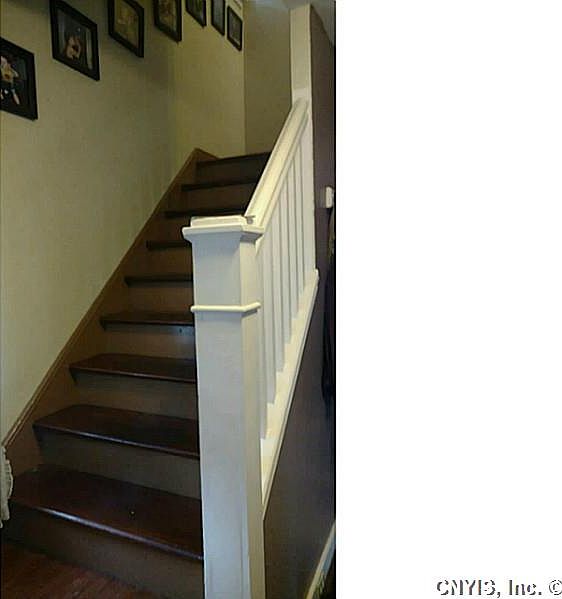 2nd image of 32 Macdougall St