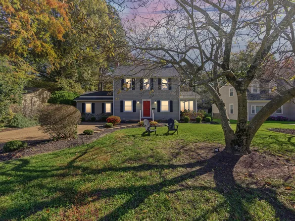 124 Villa Rd, Newport News, VA 23601