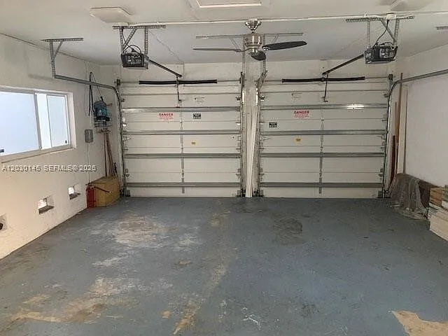 423 Alhambra Cir — Photo 34