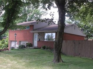 515 Fieldstone Dr, Monroeville, PA