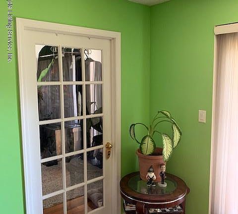 3rd image of 75 Essex Dr APT 2C