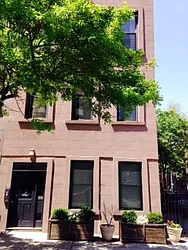536 Henry Street in Carroll Gardens