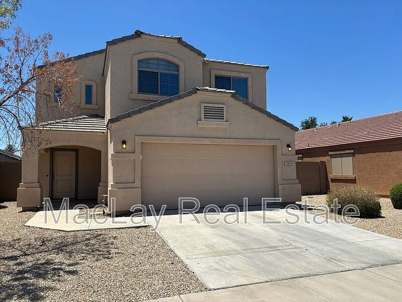3 bed, 2.5 bath, 1499 sqft, $1,950 — Photo 2