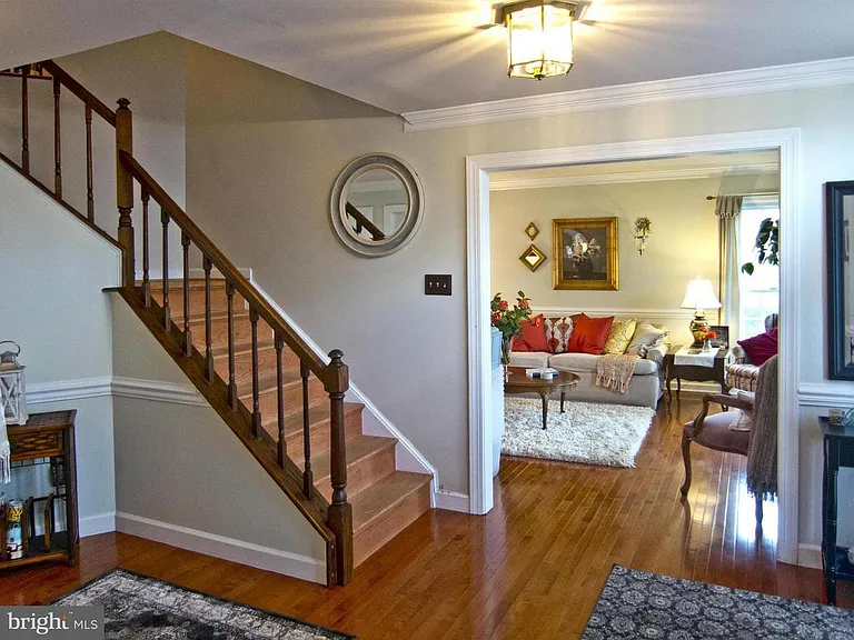 2657 Meadow Hall Dr — Photo 5