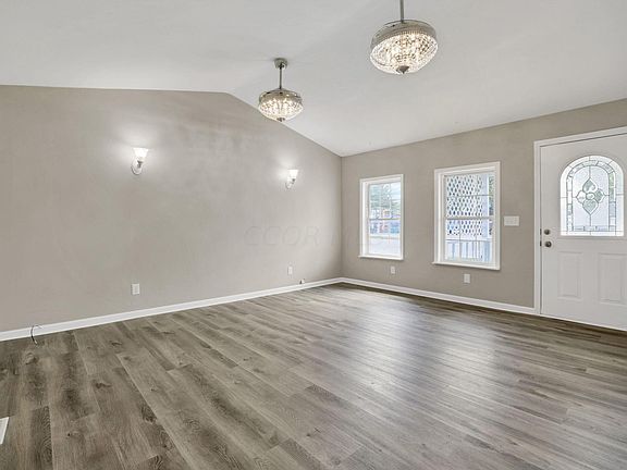 4th image of 11025 Hebron Rd