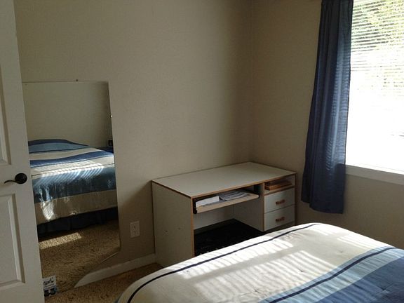 3rd image of 20804 NE 91st St