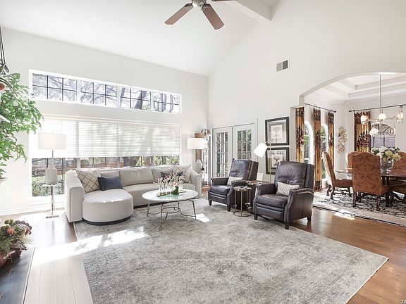 4th image of 2230 Blackoak Bend