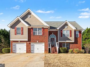 70 Feldspar Dr, Jefferson, GA 30549