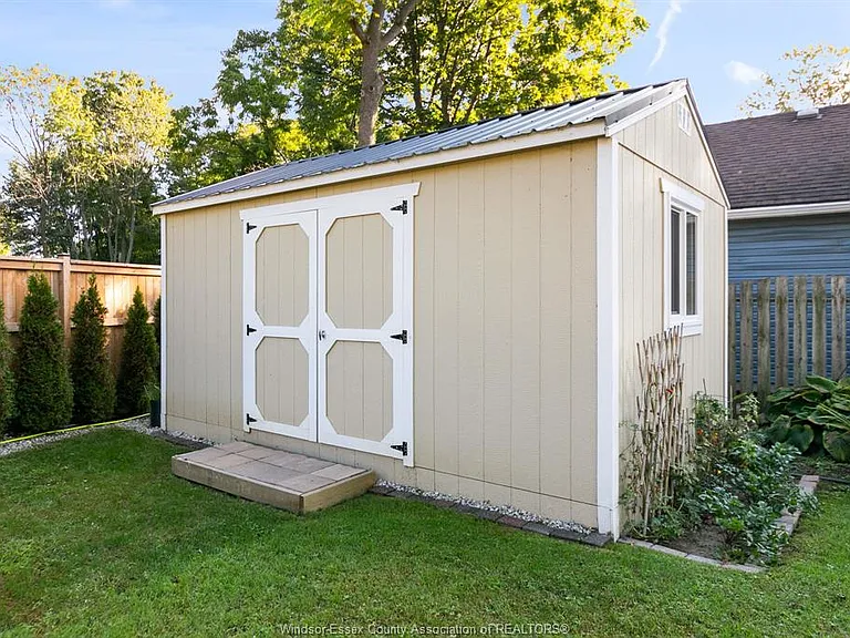 864 Lawrence Dr — Photo 30