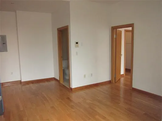 Rented by Kian Realty | media 34