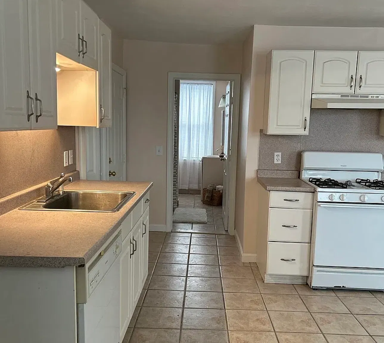 2 bed, 1200 sqft, $1,850 — Photo 3