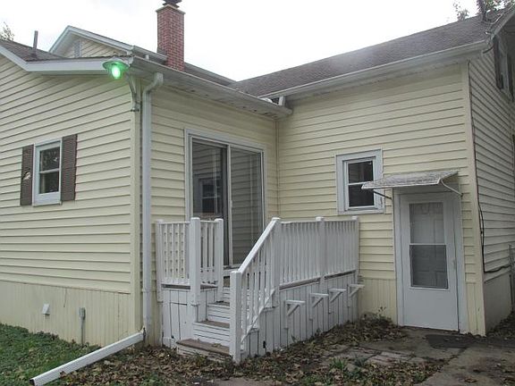 3rd image of 1508 Van Buren St